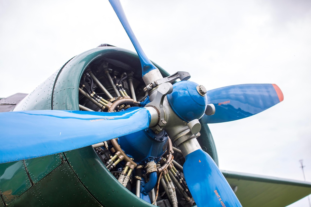 Xem ngày tốt khai trương tháng 2 âm lịch 2026 phát tài