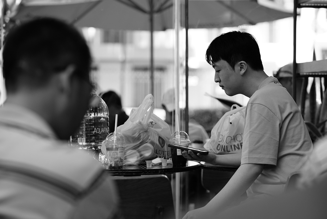 Tử vi tháng 3 âm lịch 2026 của 12 con giáp: Ai sẽ gặp đại vận?