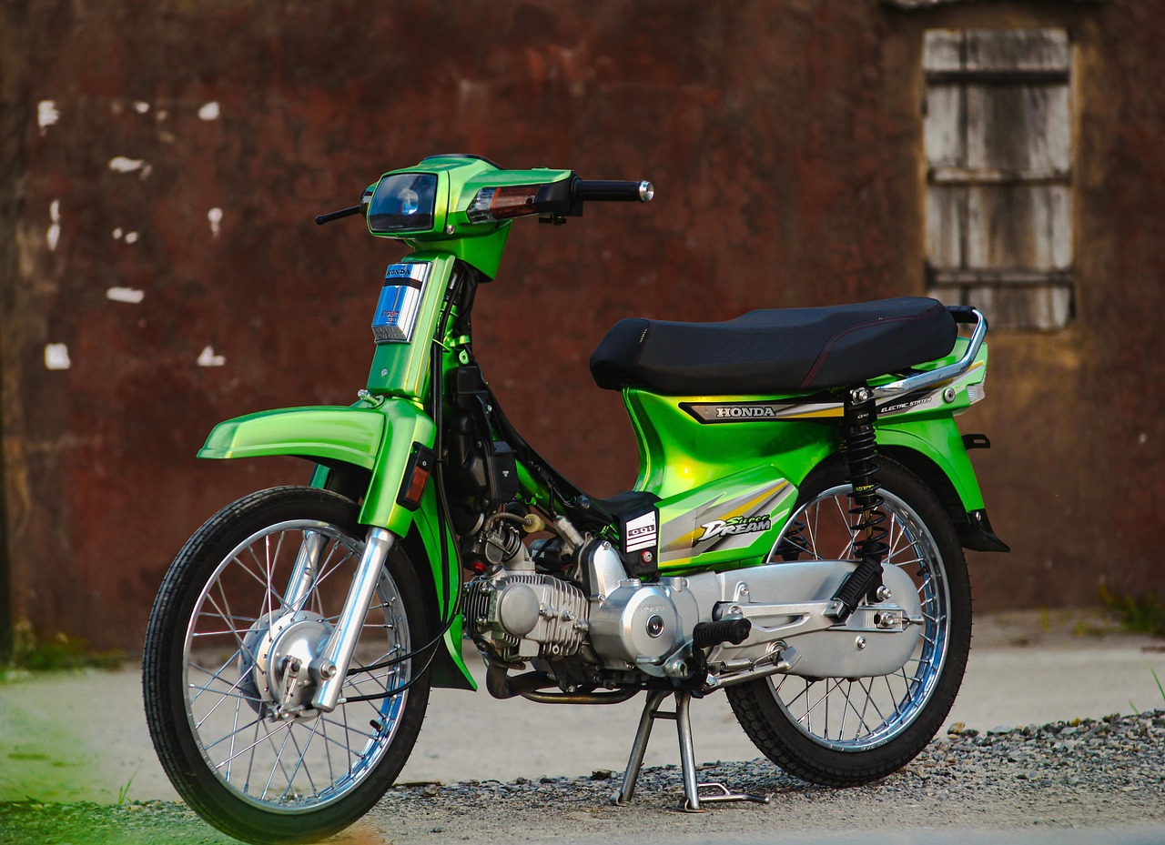 Xem ngày tốt xuất ngoại, định cư tháng 4 năm 2026 thuận lợi